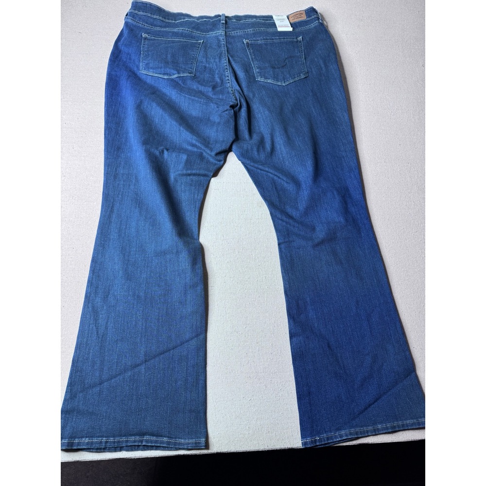 Signature by Levi Women Plus Size 24 Mid Rise‎ Bootcut Jeans Simply Stretch - Picture 3 of 9